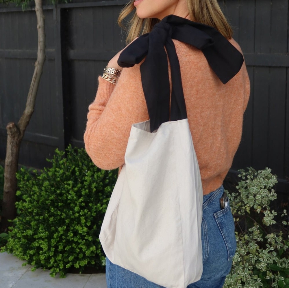 Cupcakes and Cashmere Bow Tote Bag New